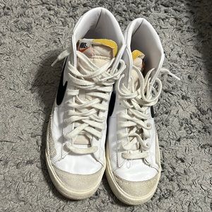 Men’s Nike Classic Blazers size 9.5, Women’s 11